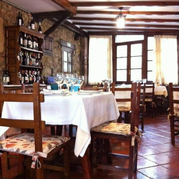 Hotel Meson El Pucheru Barcenaciones Exterior foto
